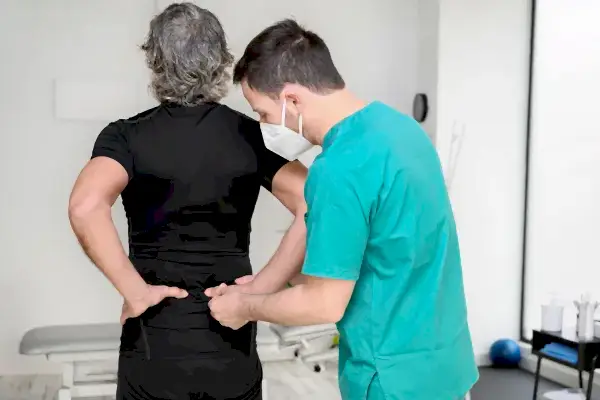 Causes, Symptoms and Treatment Methods of Lumbar Hernia